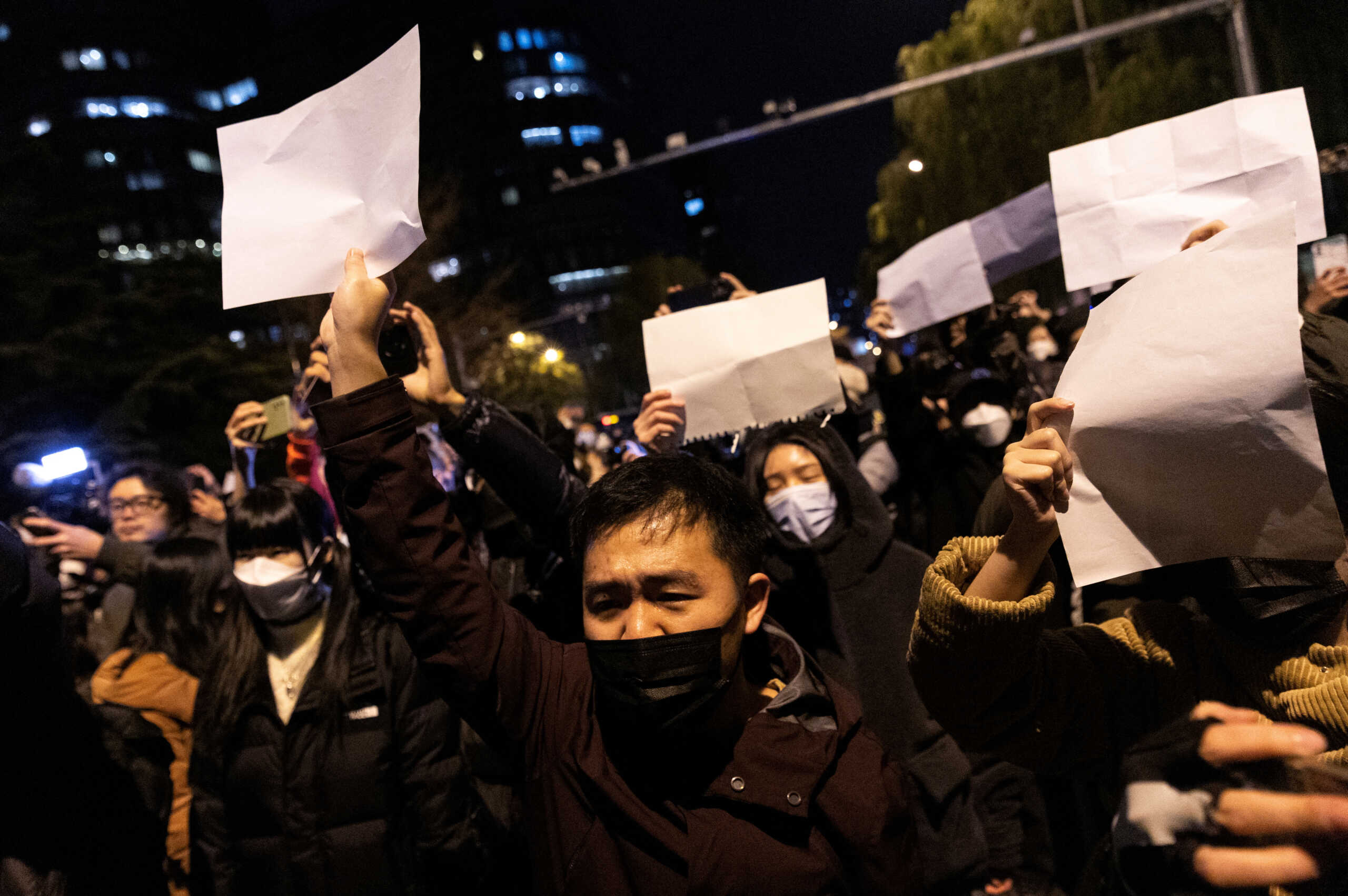 Κίνα: «High tech» κυνηγητό των Αρχών με τους διαδηλωτές για τις διαμαρτυρίες σε όλη τη χώρα