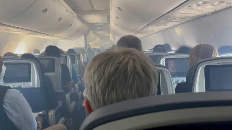 Αναστάτωση σε πτήση της Delta Airlines - Γέμισε καπνούς η καμπίνα του αεροσκάφους