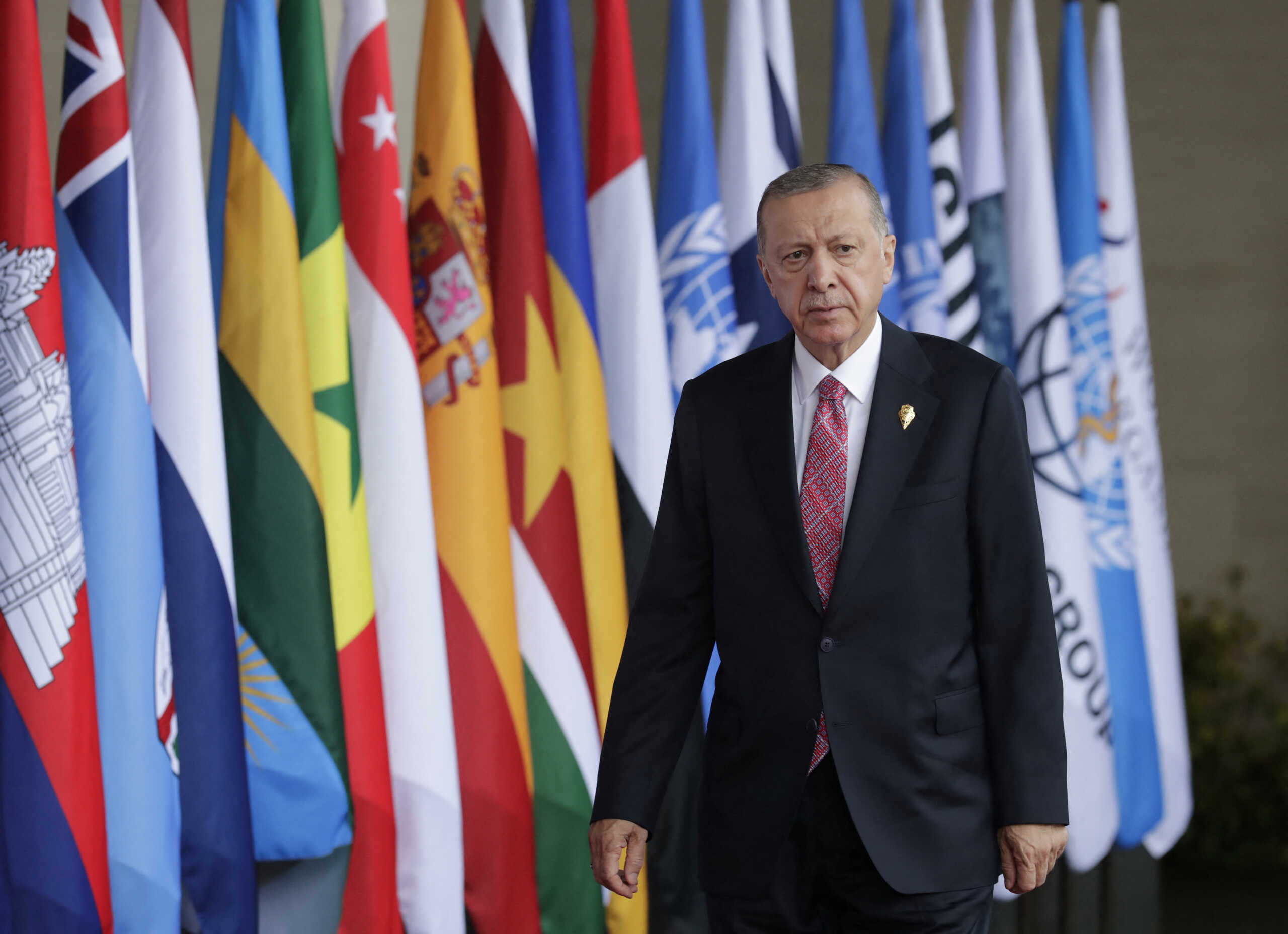 Turkish President Recep Tayyip Erdogan arrive for the G20 Leaders' Summit in Bali, Indonesia, 15 November 2022. The 17th Group of Twenty (G20) Heads of State and Government Summit runs from 15 to 16 November 2022.     MAST IRHAM