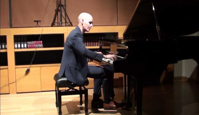 Γιώργος Καραγιάννης: Πέθανε στα 36 του ο διακεκριμένος πιανίστας
