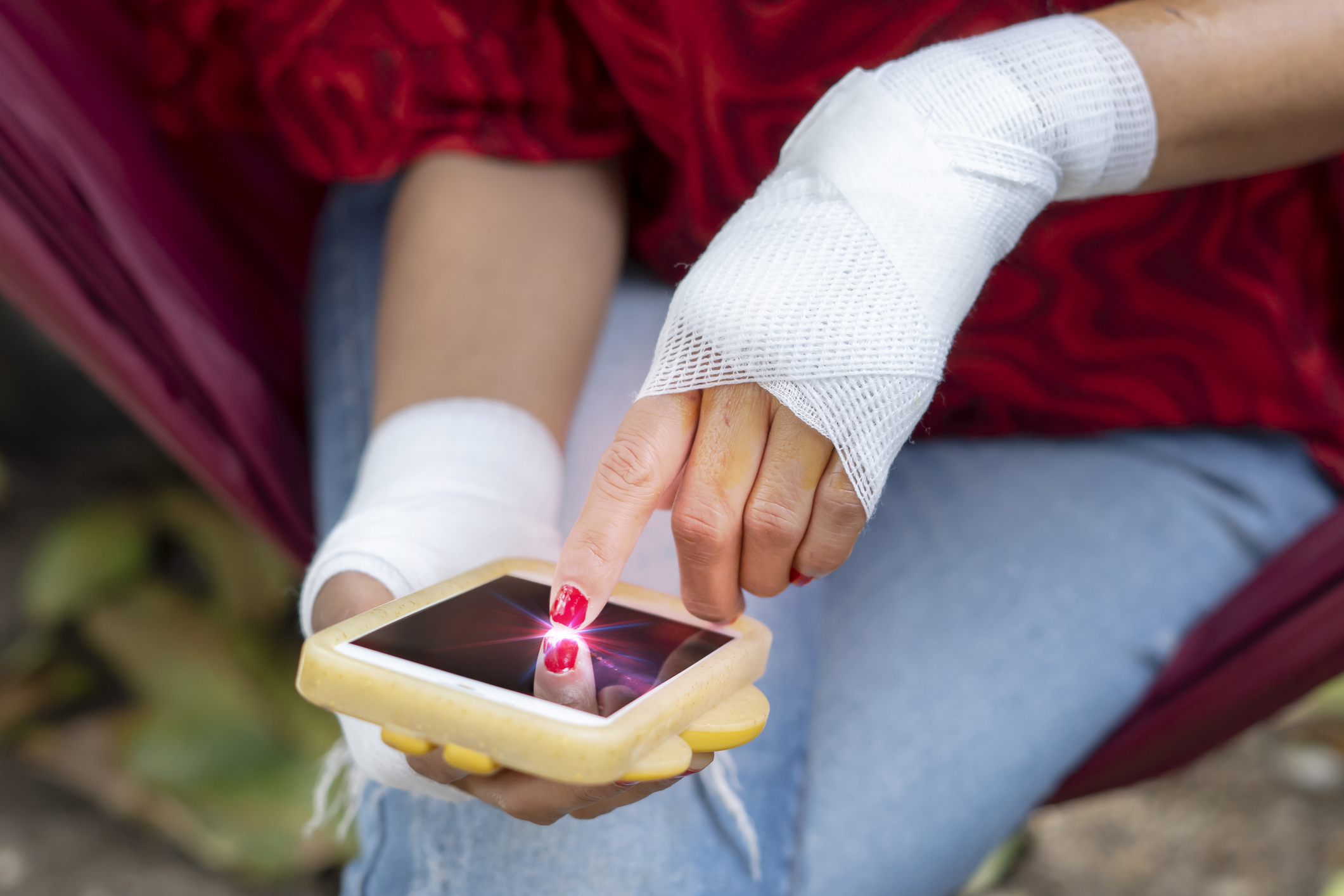 First aid for an injured hand