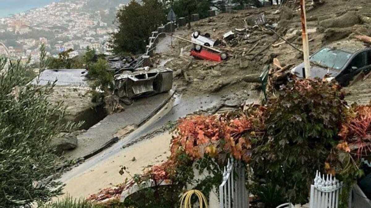 Τραγωδία στην Ιταλία: Οκτώ νεκροί από τις πλημμύρες στο νησί Ίσκια – Αγνοούνται άλλοι πέντε