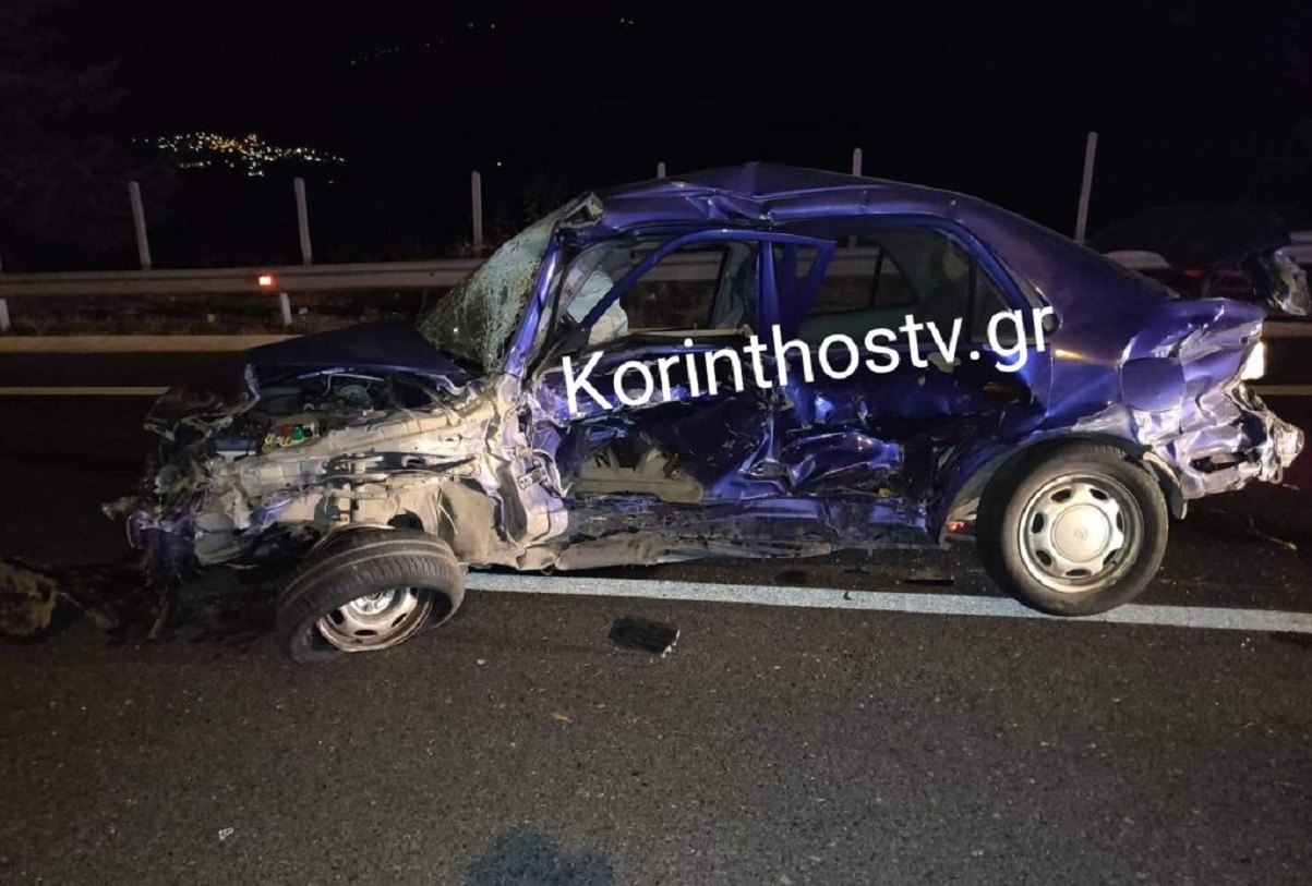 Διπλό τροχαίο στην Κορίνθου – Τριπόλεως: Οδηγός έπεσε πάνω σε αυτοκίνητο που είχε τρακάρει