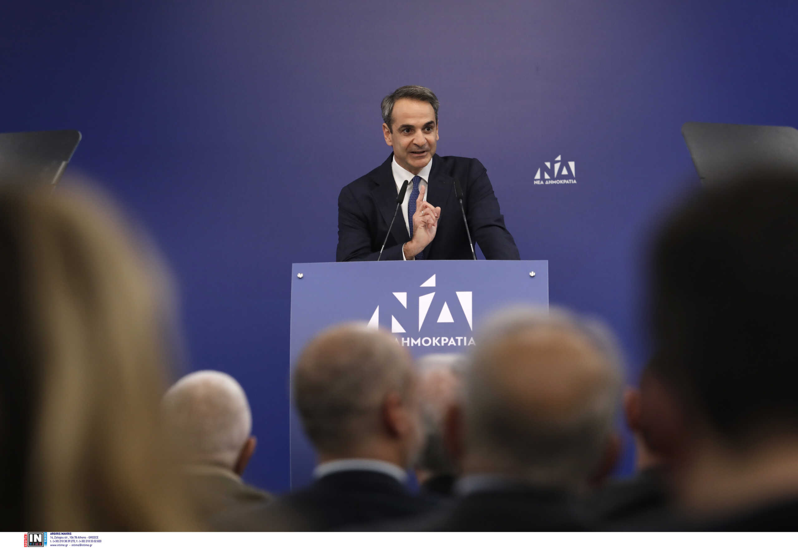 Μητσοτάκης: «Εξωθεσμικά κέντρα θέλουν έναν πιεζόμενο πρωθυπουργό, δε μασάμε» – Το δίλημμα της κάλπης και επίθεση στον ΣΥΡΙΖΑ