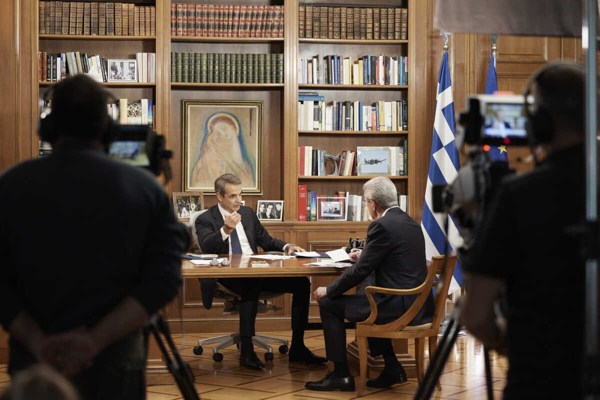 Κυριάκος Μητσοτάκης: Τα μηνύματα της συνέντευξης και οι αποδέκτες – «Κέντρα επιθυμούν πιο αδύναμο πρωθυπουργό»