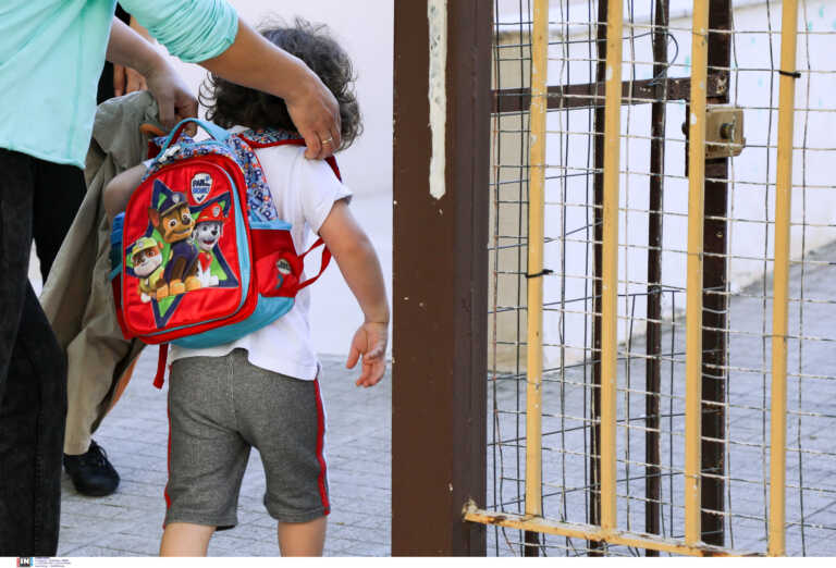 Βόλος: Παιδί διέφυγε από παιδικό σταθμό και τρύπωσε σε ξεκλείδωτο αυτοκίνητο – Συνελήφθη η υπεύθυνη