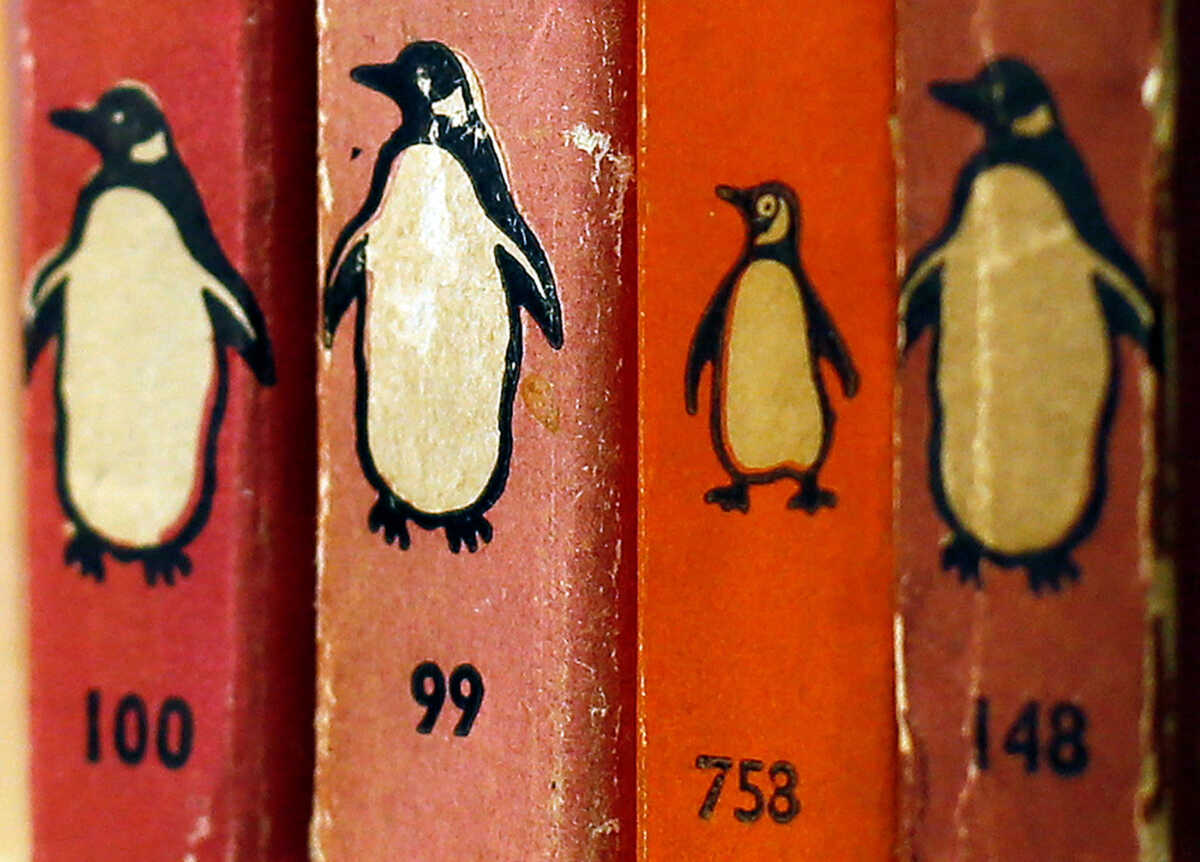 FILE PHOTO: Penguin books are seen in a used bookshop in central London October 29, 2012.   REUTERS