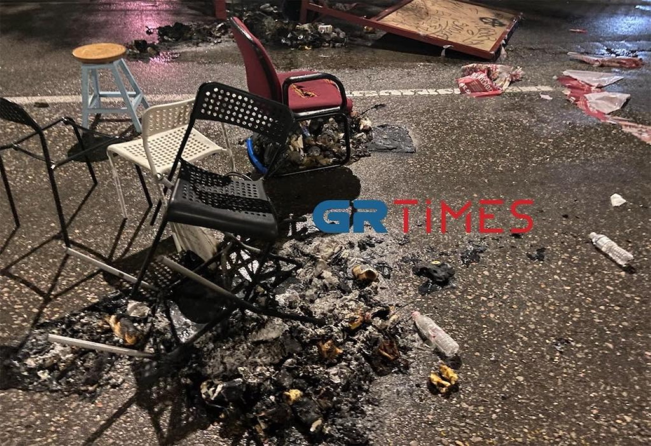 Επέτειος Πολυτεχνείου – Θεσσαλονίκη:  Εικόνες καταστροφής στο προαύλιο του ΑΠΘ μετά τα επεισόδια