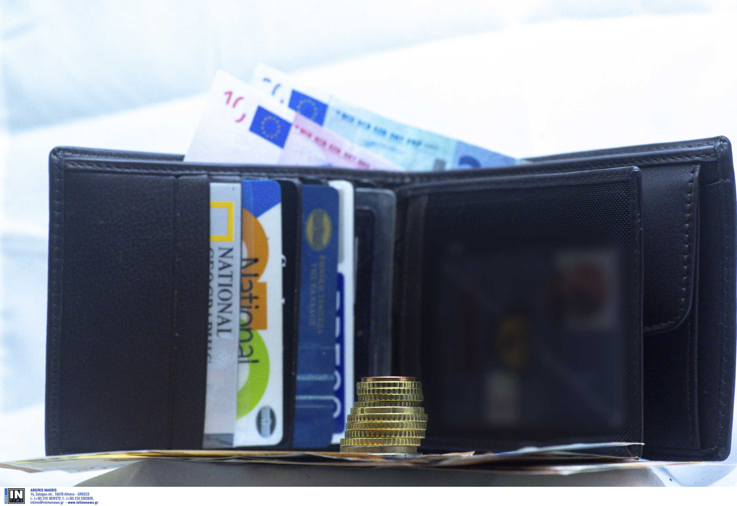 Κέρκυρα: Το πορτοφόλι που έκλεψαν είχε μέσα 500 ευρώ αλλά η χαρά του ζευγαριού δεν κράτησε πολύ