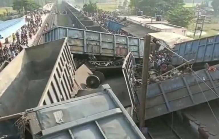 Εκτροχιάστηκε τρένο στην Οντίσα της Ινδίας - Τουλάχιστον 3 νεκροί και 4 τραυματίες