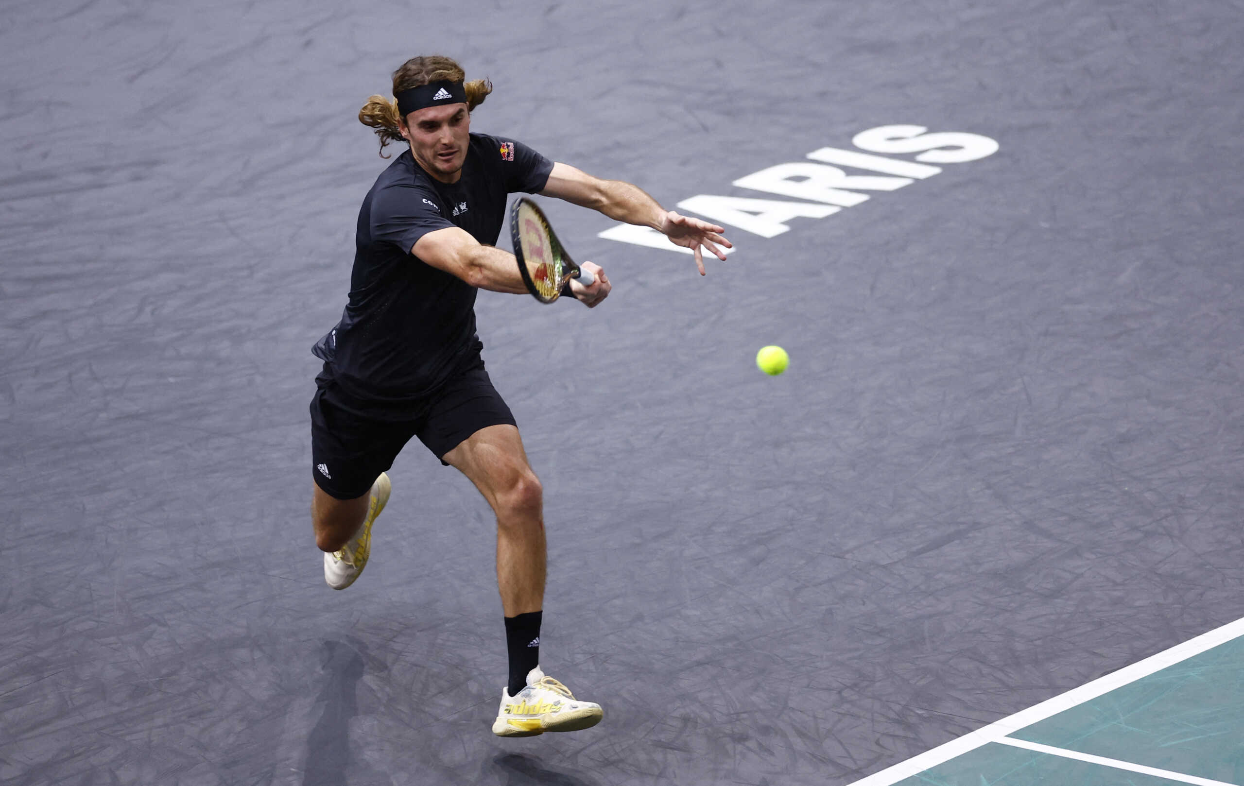Tennis - ATP Masters 1000 - Paris Masters - Accor Arena, Paris, France - November 5, 2022 Greece's Stefanos Tsitsipas in action during his semi final match against Serbia's Novak Djokovic REUTERS