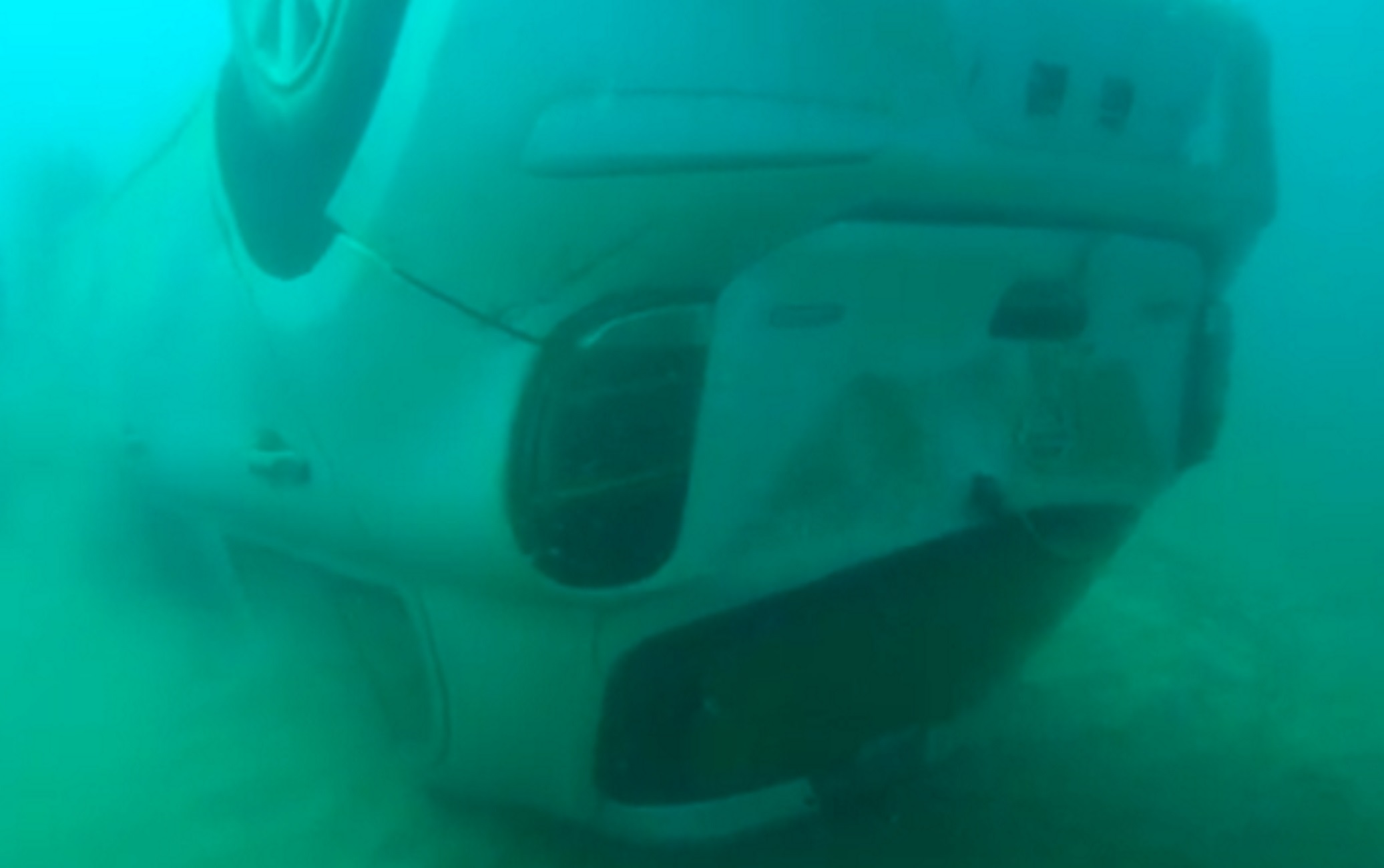 Αγία Πελαγία: Αυτοκίνητα στο βυθό της θάλασσας – Δείτε πως έγινε η τρομερή παραλία μετά την κακοκαιρία