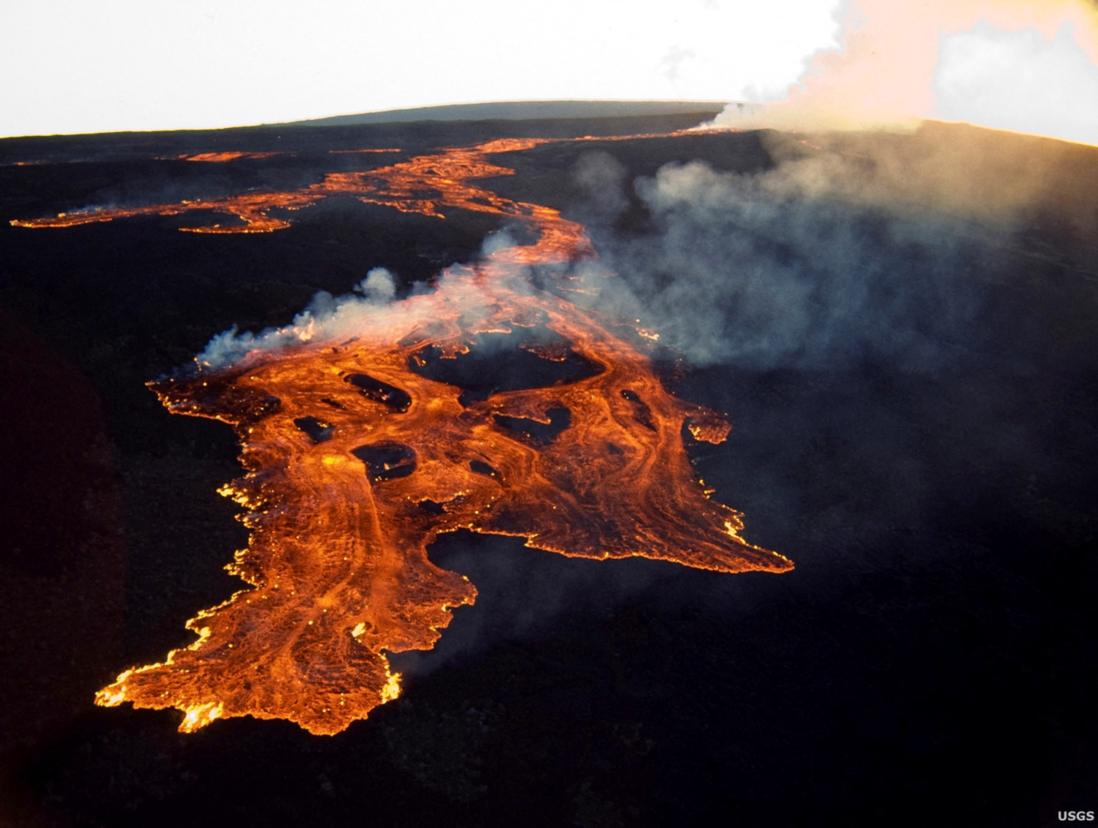 Χαβάη: Εξερράγη το ηφαίστειο Μάουνα Λόα