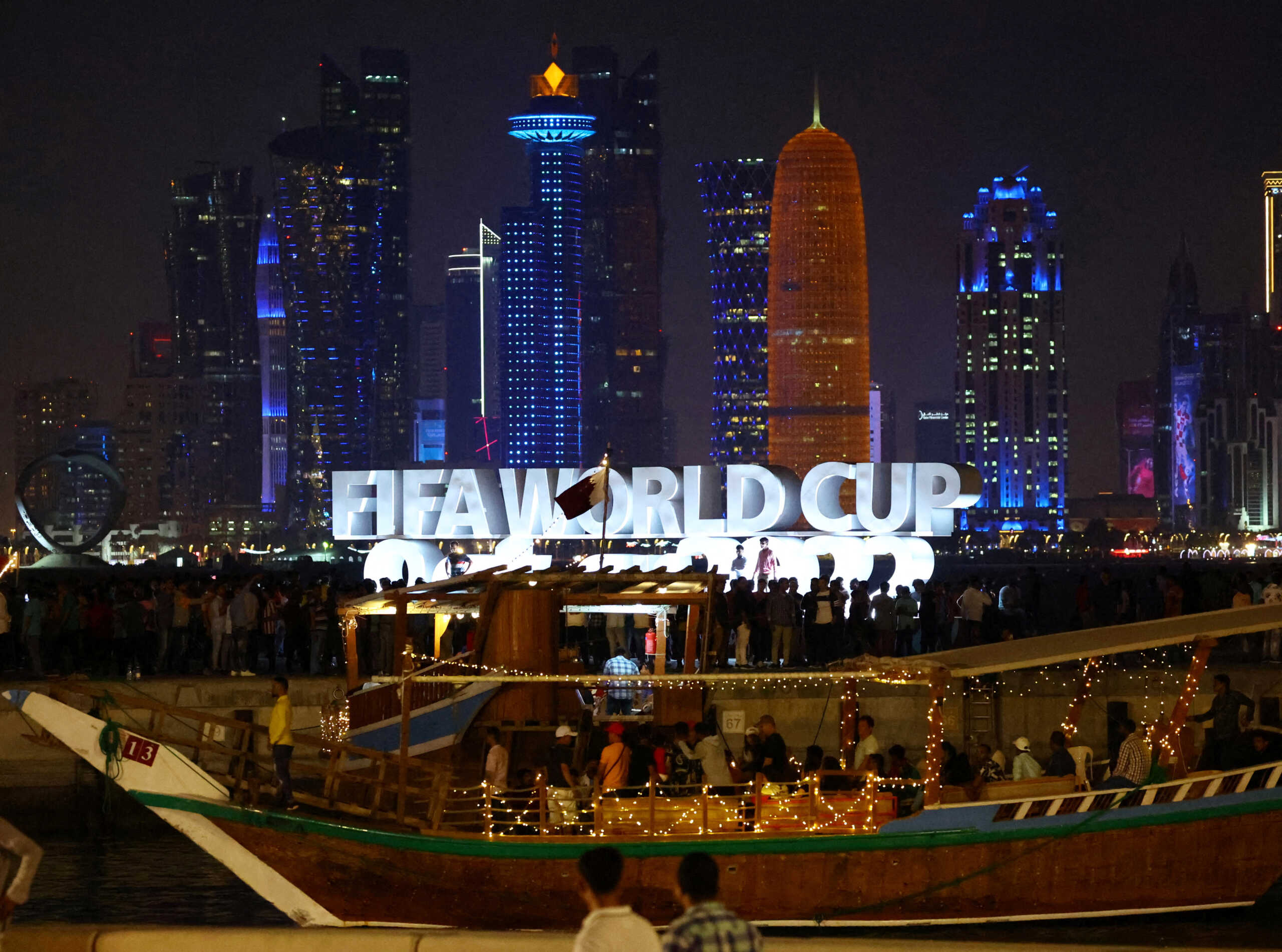 Soccer Football - FIFA World Cup Qatar 2022 Preview, Doha, Qatar - November 18, 2022  People in a boat on the Corniche Promenade are pictured ahead of the FIFA World Cup Qatar 2022 REUTERS