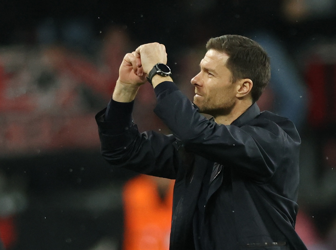 Soccer Football - Bundesliga - Bayer Leverkusen v 1. FC Union Berlin - BayArena, Leverkusen, Germany - November 6, 2022 Bayer Leverkusen coach Xabi Alonso acknowledges fans after the match REUTERS