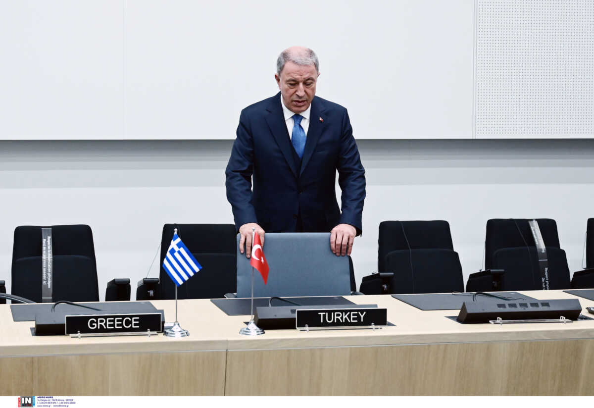 Χουλουσί Ακάρ: Πολιτικοί και στρατιωτικοί στην Ελλάδα που κοιμούνται, να ξυπνήσουν