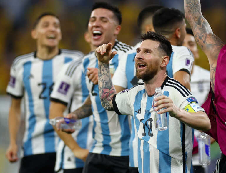 Αργεντινή – Αυστραλία 2-1: Οι πανηγυρισμοί παικτών και εξέδρας μετά την πρόκριση στους «8» του Μουντιάλ 2022