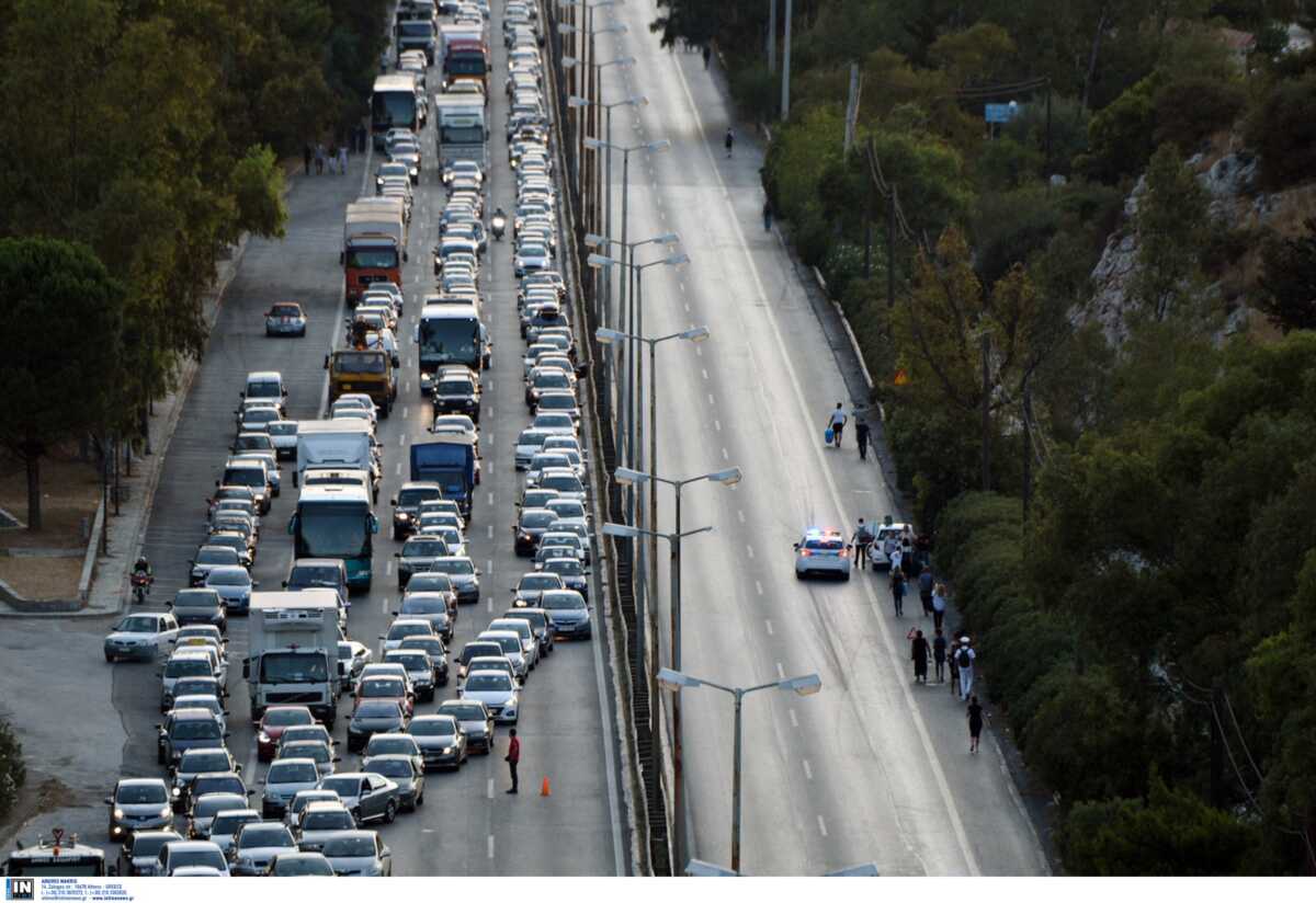 Κίνηση στους δρόμους: Χαμηλές ταχύτητες στην Εθνική Οδό Αθηνών – Κορίνθου στο ρεύμα εισόδου λόγω τροχαίου στο ύψος των Μεγάρων