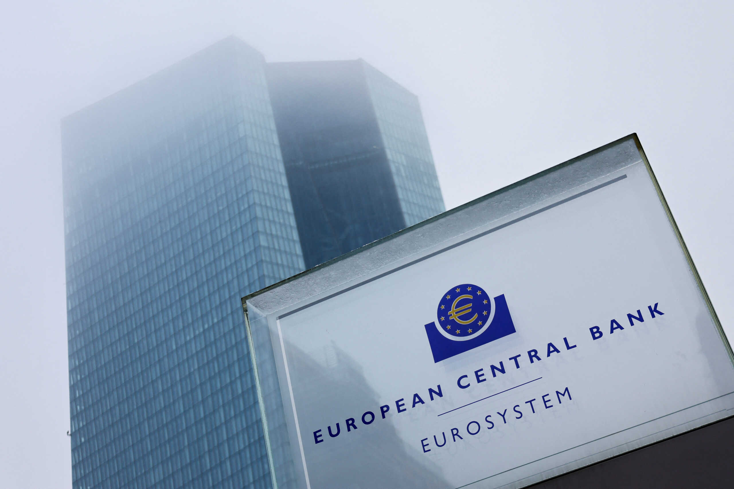 The building of the European Central Bank (ECB) is seen amid a fog before the monthly news conference following the ECB's monetary policy meeting in Frankfurt, Germany December 15, 2022.  REUTERS