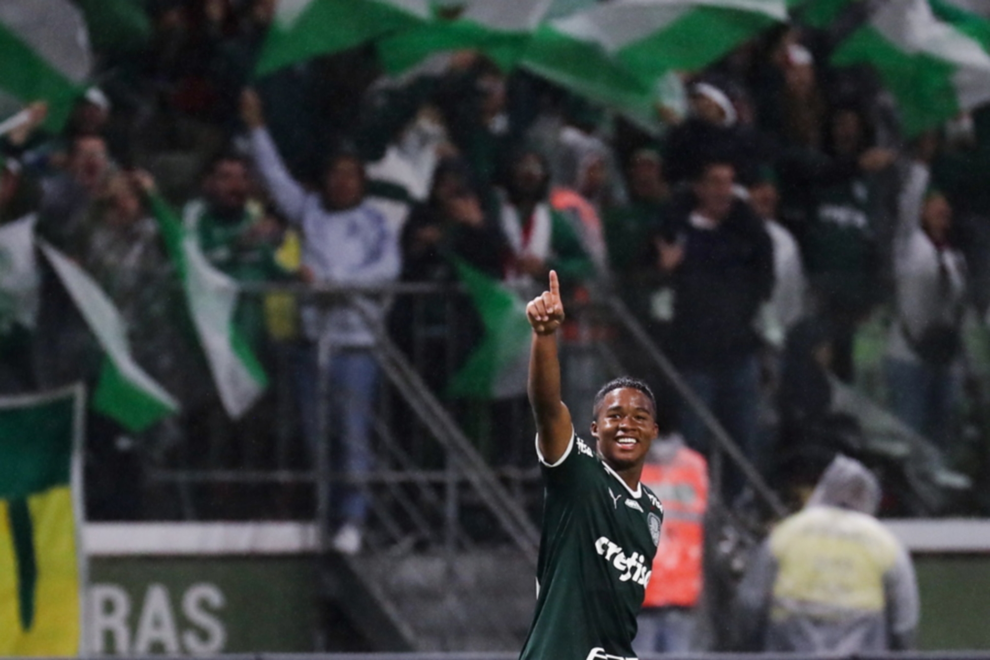 epa10282790 Endrick of Palmeiras celebrates after scoring during a Brasilerao Serie A soccer match between Palmeiras and Fortaleza Allianz Parque stadium in Sao Paulo, Brazil, 02 November 2022.  EPA