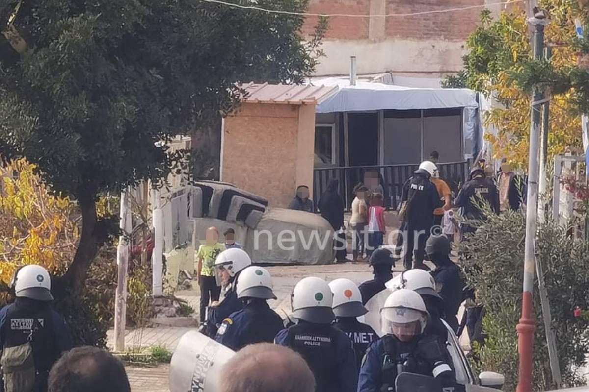 Άνω Λιόσια: Επιχείρηση της Αστυνομίας  στην περιοχή που πυρπολήθηκε το λεωφορείο κατά την διάρκεια των επεισοδίων με Ρομά