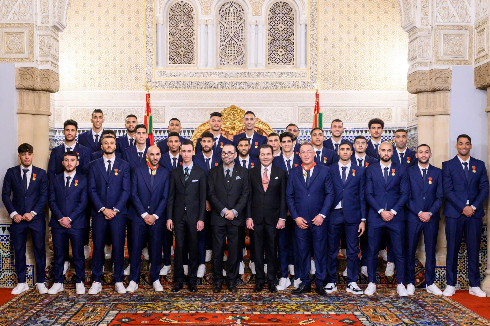 Εθνική Μαρόκου: Η παρασημοφόρηση των ποδοσφαιριστών από τον Βασιλιά μετά την 4η θέση στο Μουντιάλ 2022