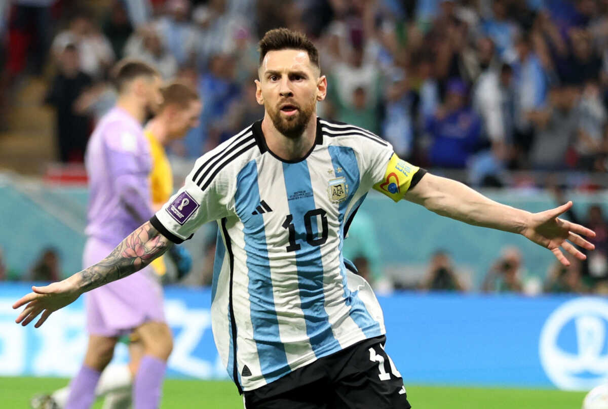 Αργεντινή – Αυστραλία 2-1: Λιονέλ Μέσι και Εμιλιάνο Μαρτίνες την έστειλαν στους «8» του Μουντιάλ 2022