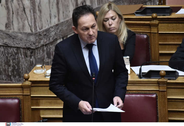 Όταν ο Πέτσας «συμφώνησε» με τον Τσίπρα για τις ευθύνες για τα Τέμπη και η αντίδραση του ΣΥΡΙΖΑ