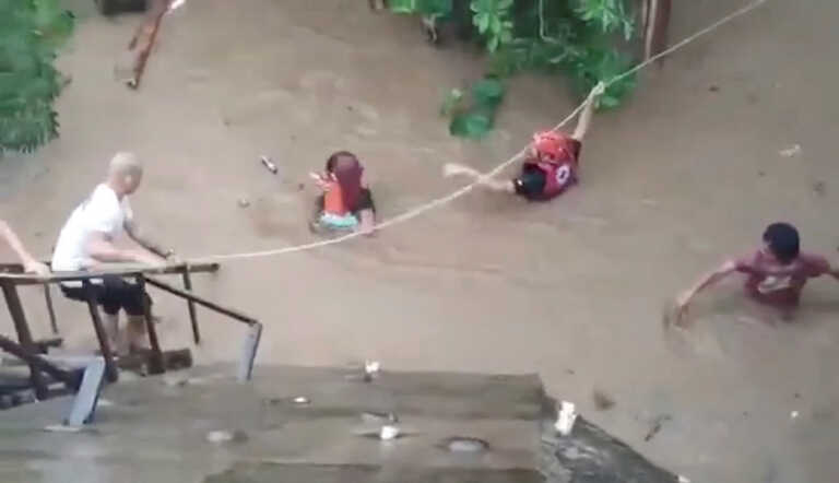 Φιλιππίνες: 44 οι νεκροί από τις πλημμύρες – 50.000 εγκατέλειψαν τα σπίτια τους