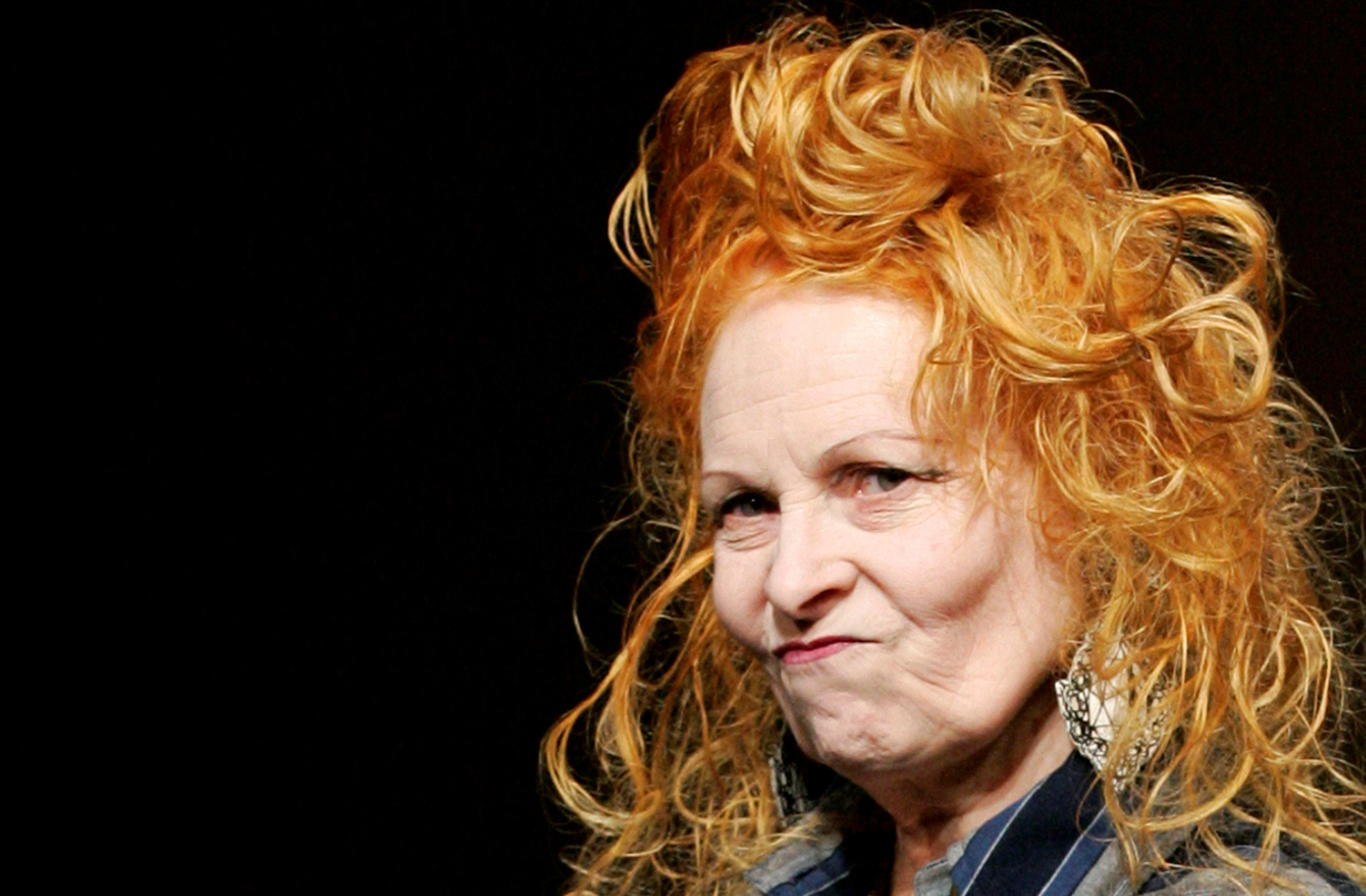 Vivienne Westwood: Η «αφρόκρεμα» του Χόλιγουντ αποχαιρετά τη θρυλική σχεδιάστρια μόδας