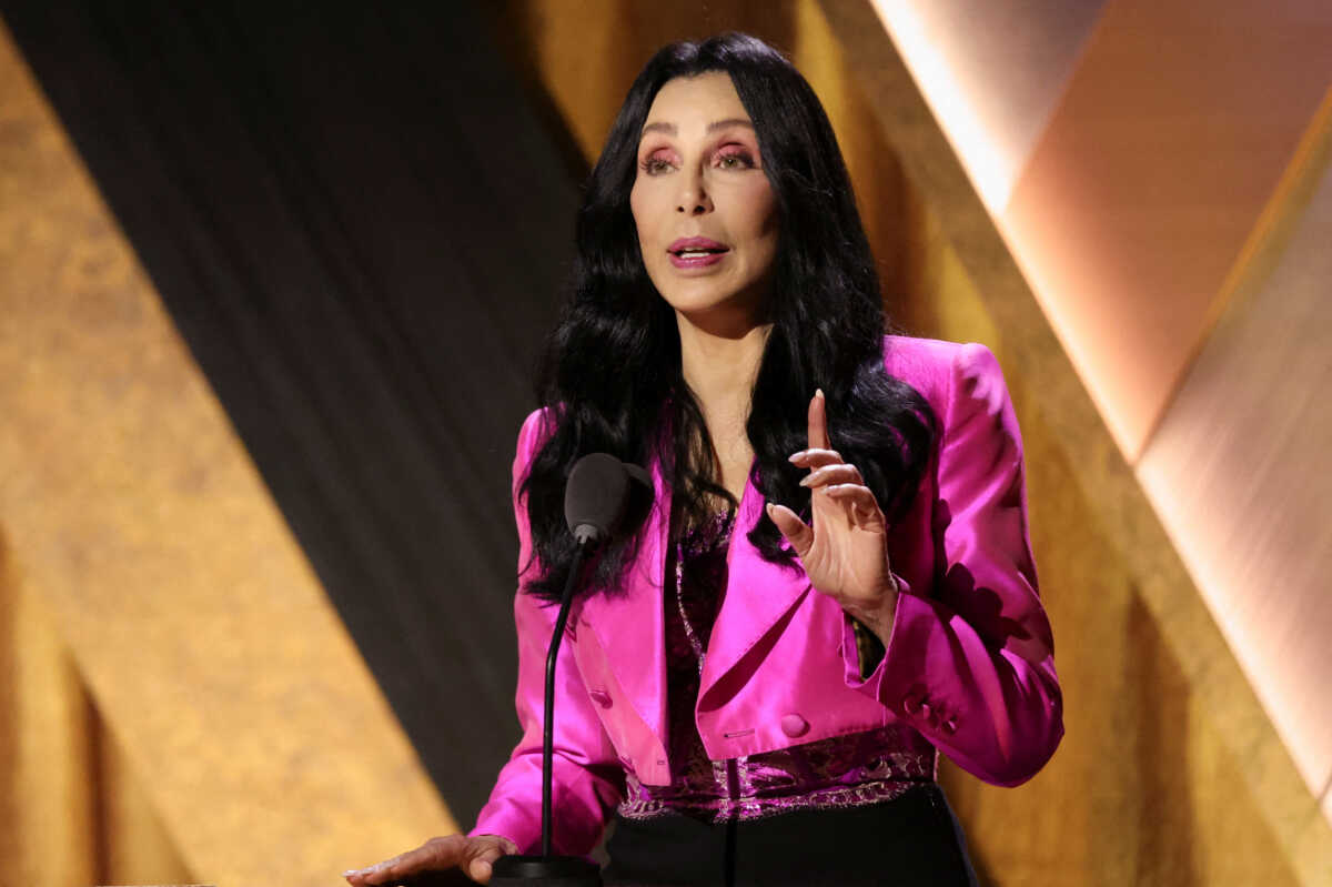 Πένθος για τη Cher, πέθανε η μητέρα της