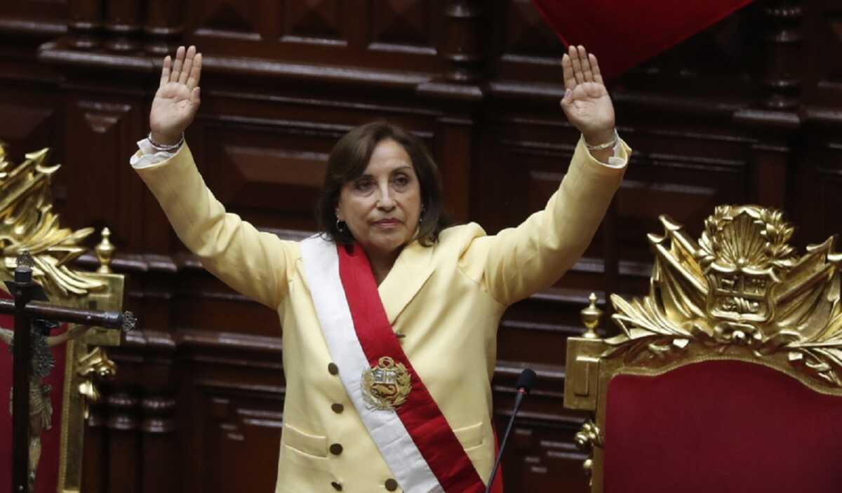 Περού: Η Ντίνα Μπολουάρτε ορκίστηκε πρόεδρος