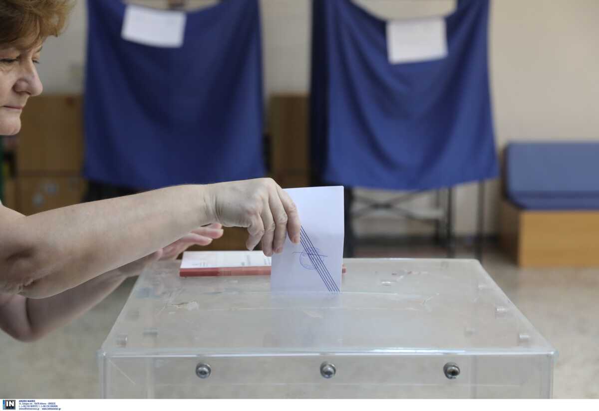 Δημοσκόπηση Pulse: Η κατανομή των εδρών με την απλή αναλογική στις εκλογές – Τα σενάρια αν δεν προκύψει κυβέρνηση