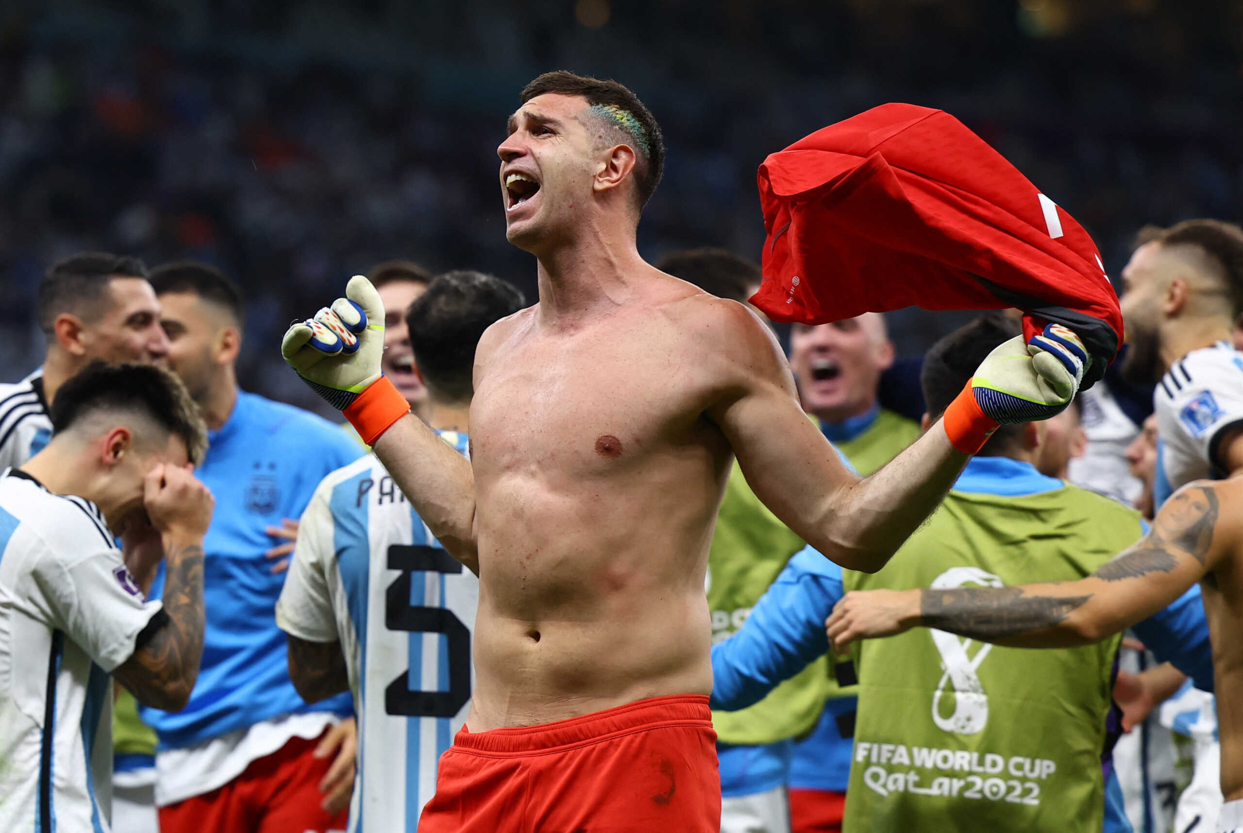 Soccer Football - FIFA World Cup Qatar 2022 - Quarter Final - Netherlands v Argentina - Lusail Stadium, Lusail, Qatar - December 10, 2022 Argentina's Emiliano Martinez celebrates as Argentina progress to the semi finals REUTERS