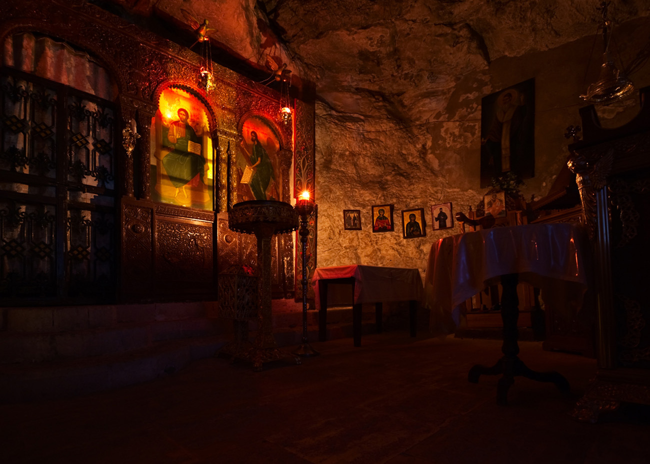 Inside of Agios Spyridon church, Rethymno, Crete