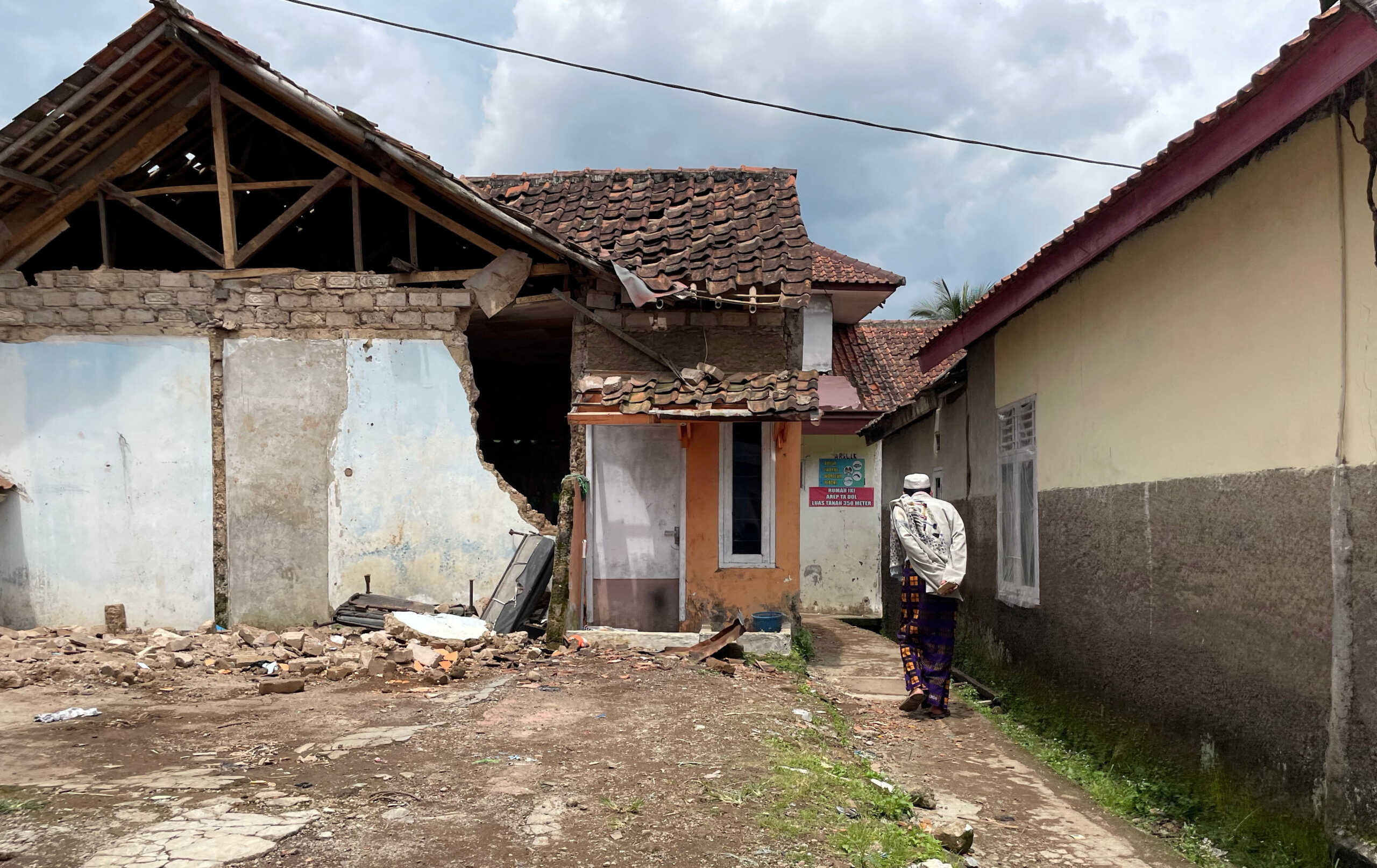 Ινδονησία:  Σεισμός 6,4 βαθμών στην Δυτική Ιάβα – Δεν υπάρχει κίνδυνος πρόκλησης τσουνάμι