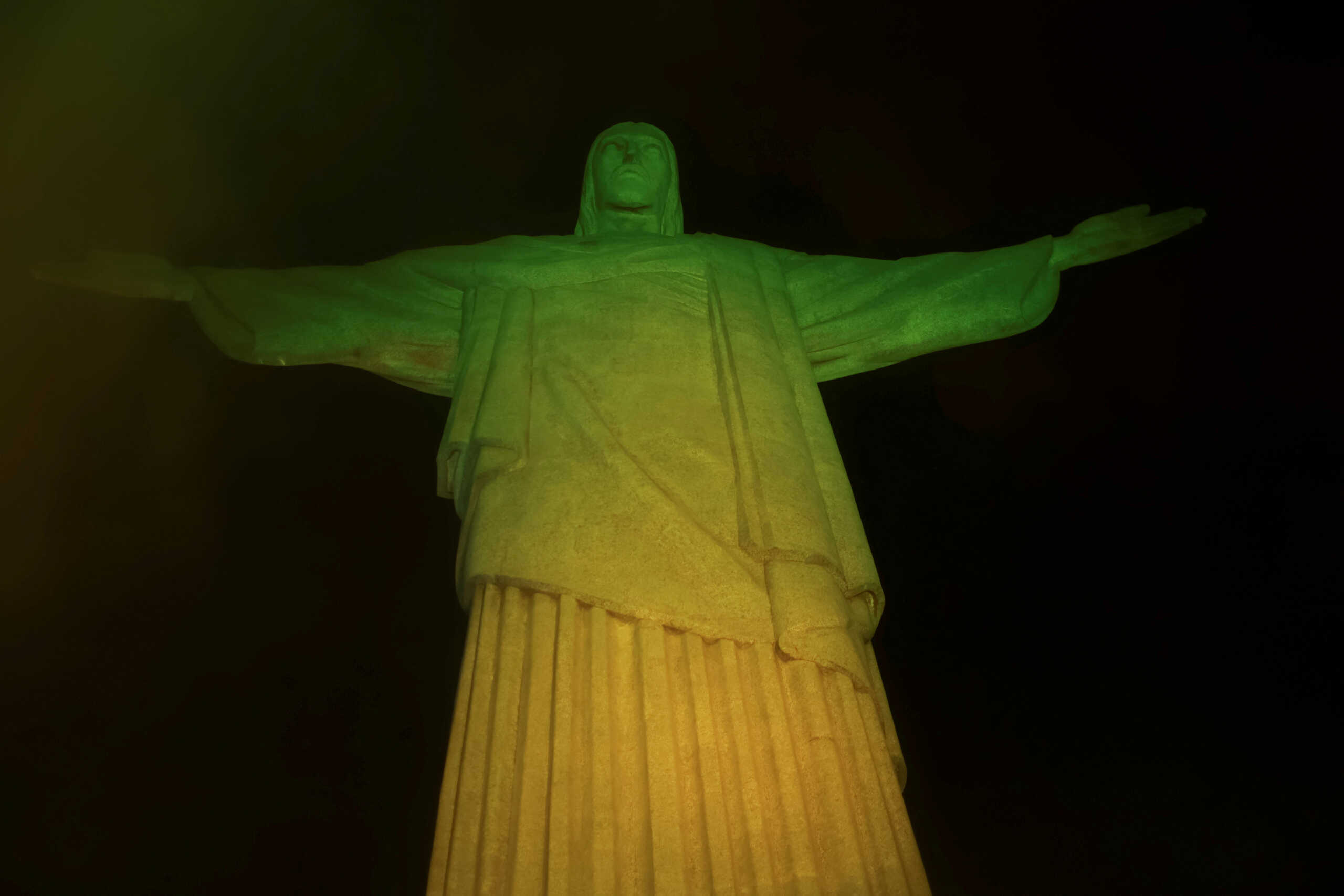 Πελέ: Ο ειδικός φωτισμός στο άγαλμα του Ιησού και στο Μαρακανά