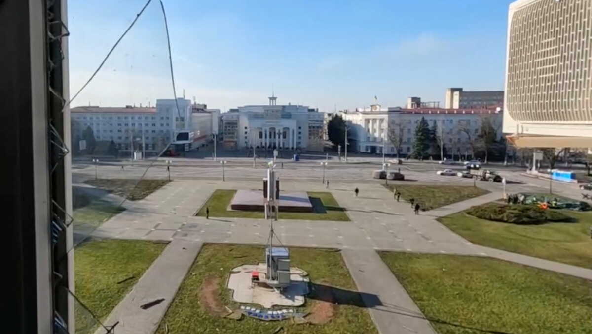 Πόλεμος στην Ουκρανία: Χωρίς ρεύμα η Χερσώνα μετά τους ρωσικούς βομβαρδισμούς