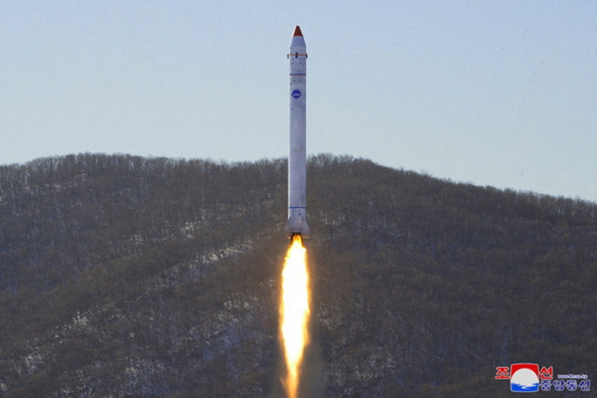 Βόρεια Κορέα: Νέα εκτόξευση βαλλιστικό πυραύλου τις πρώτες ώρες της Πρωτοχρονιάς