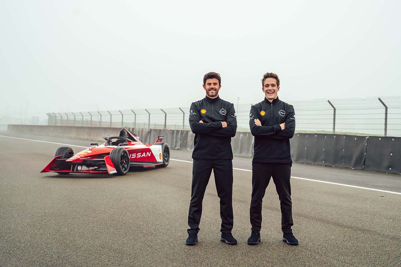Ντεμπούτο για το αυτοκίνητο Gen3 της  Nissan Formula E Team  στις δοκιμές πριν από την 9η σεζόν