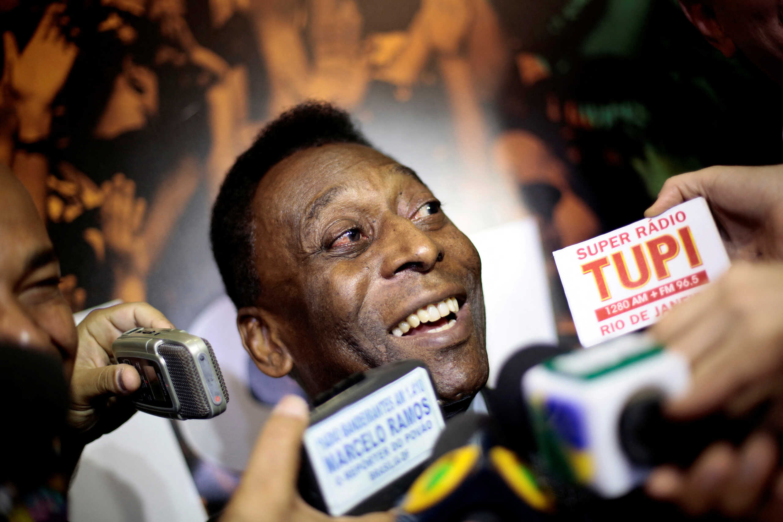 FILE PHOTO: Legendary Brazilian soccer player Pele speaks to journalists during an exhibition on the country's past World Cup participations entitled "Brazil, a country, a world" at the Ulysses Guimaraes Convention Center in Brasilia December 17, 2013. The exhibition will be opened to the public from December 18 to January 19, 2014, before touring the other host cities of the 2014 World Cup. REUTERS