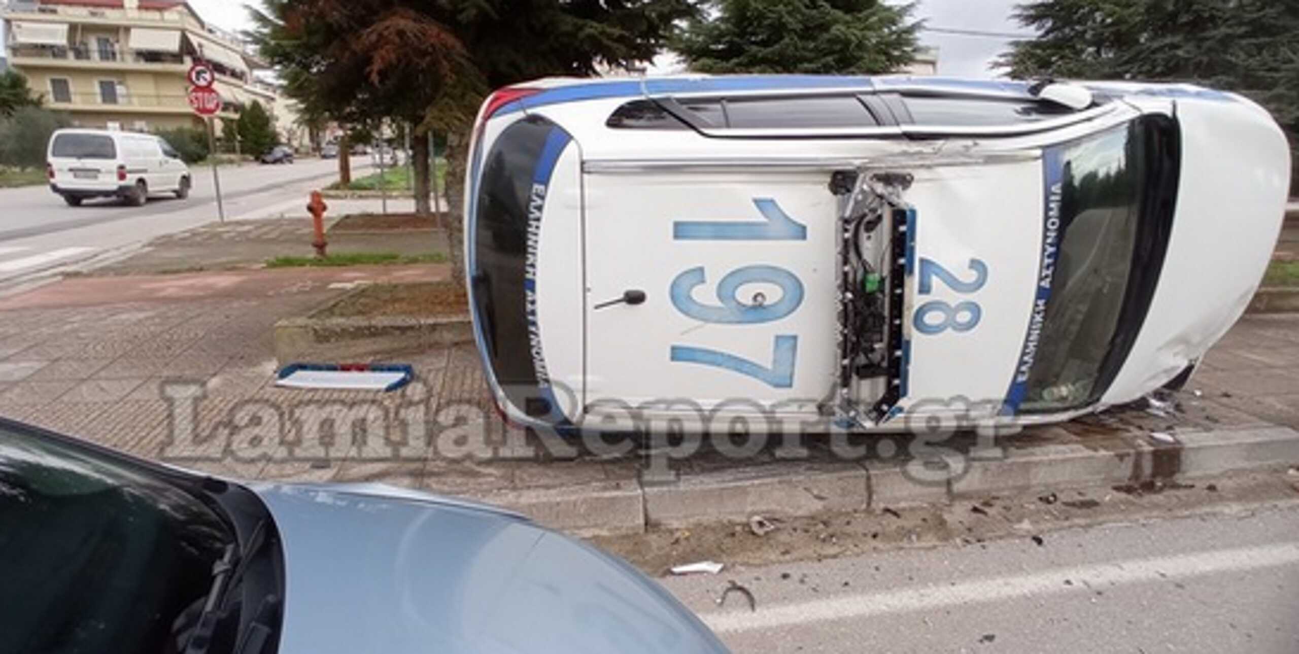 Λαμία: Τροχαίο με περιπολικό να «απογειώνεται» σε διασταύρωση – Το λάθος που έγινε στο σημείο