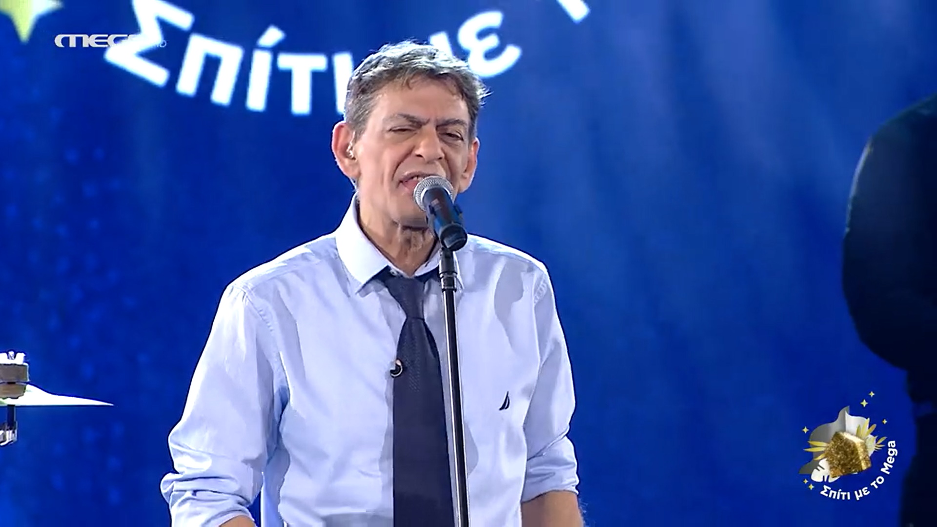 Σπίτι με το MEGA: Μιχάλης Ρακιντζής και Ελένη Δήμου μας «ταξιδεύουν» με τις επιτυχίες τους