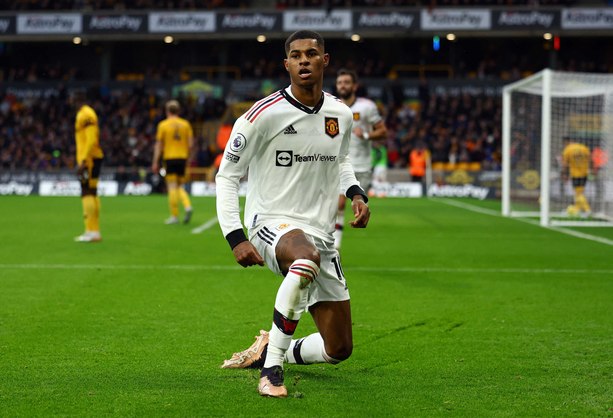 Soccer Football - Premier League - Wolverhampton Wanderers v Manchester United - Molineux Stadium, Wolverhampton, Britain - December 31, 2022 Manchester United's Marcus Rashford celebrates scoring a goal that was later disallowed REUTERS