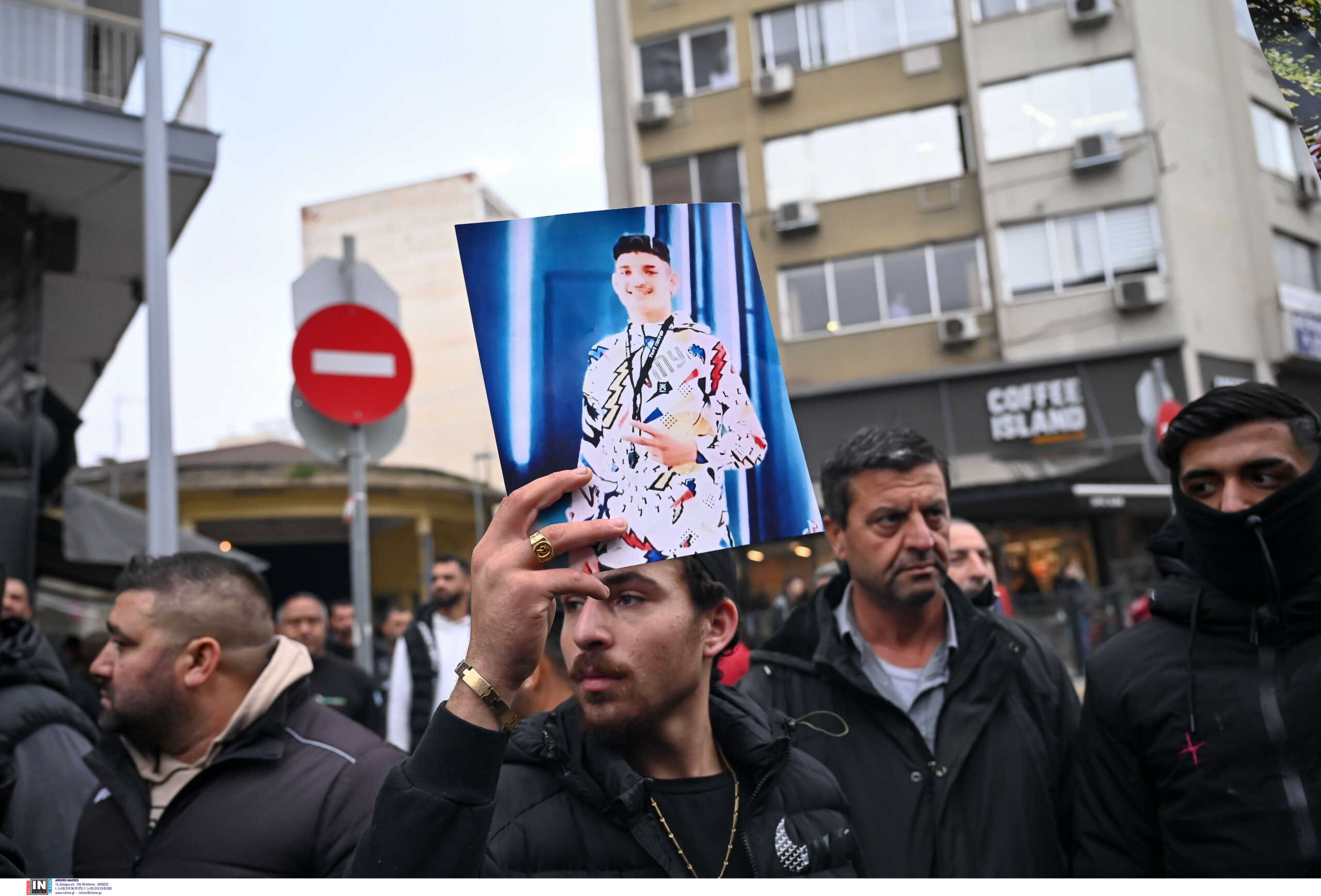 Ο Λύτρας αναλαμβάνει δικηγόρος της οικογένειας του 16χρονου ρομά Κώστα Φραγκούλη – Φουλ επίθεση με το «καλημέρα»