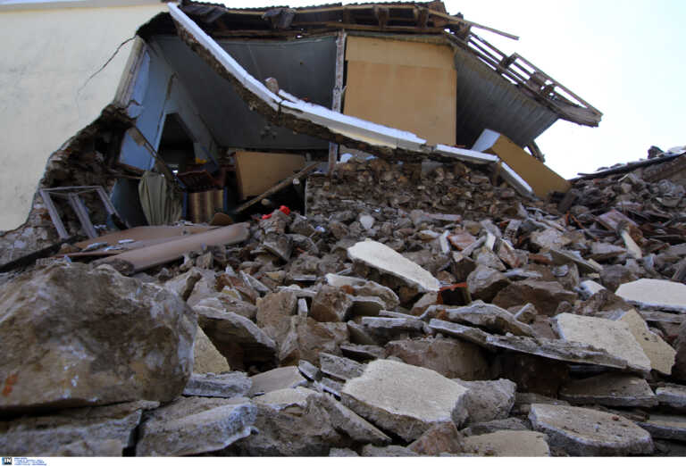 Σεισμός στην Ελασσόνα: Επικίνδυνες και αποκαρδιωτικές εικόνες 21 μήνες μετά το χτύπημα των 6,3 Ρίχτερ