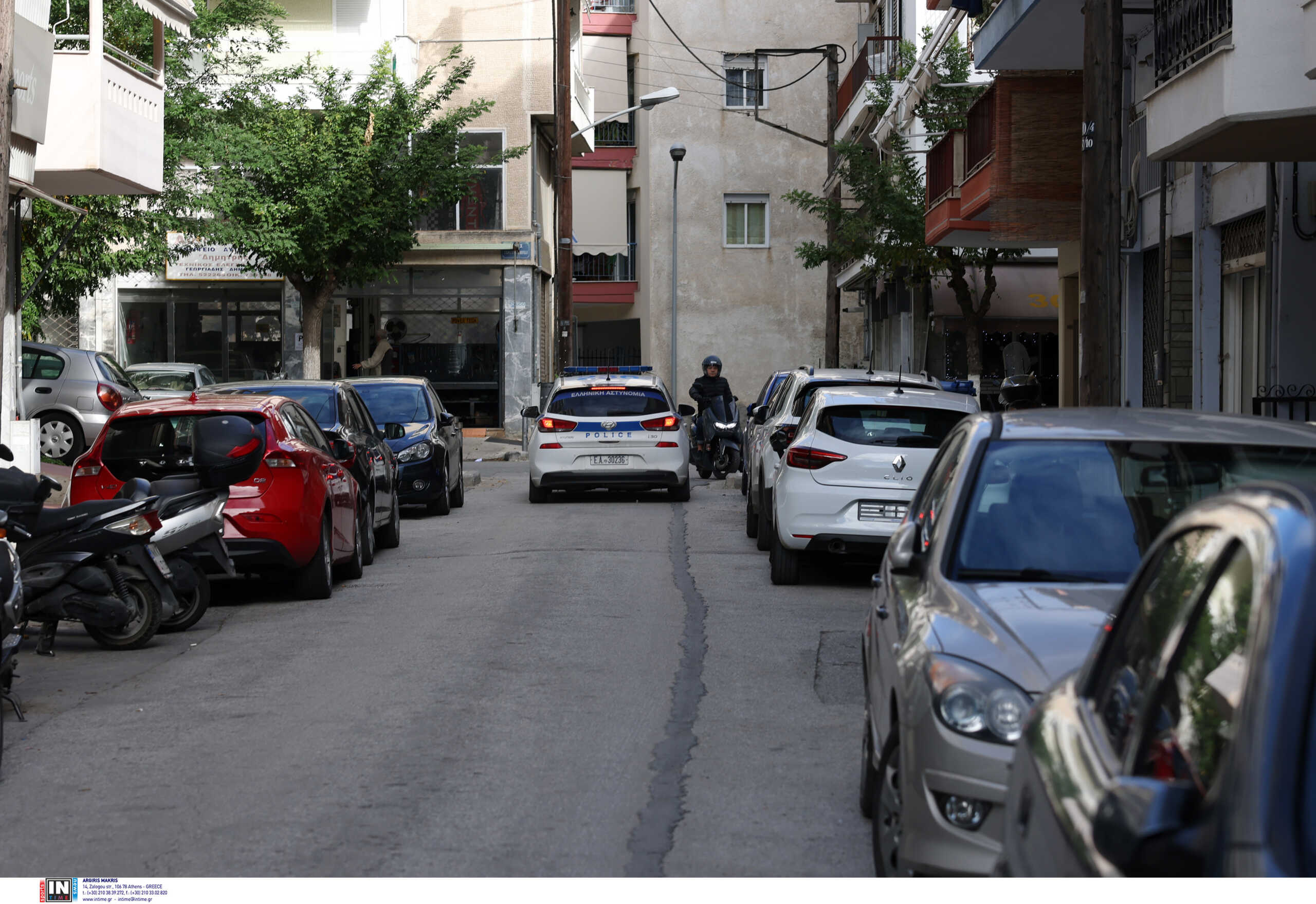 Θεσσαλονίκη: Βρήκε νεκρή την 26χρονη αδελφή του μέσα σε διαμέρισμα – Η αστυνομία κάνει προανάκριση