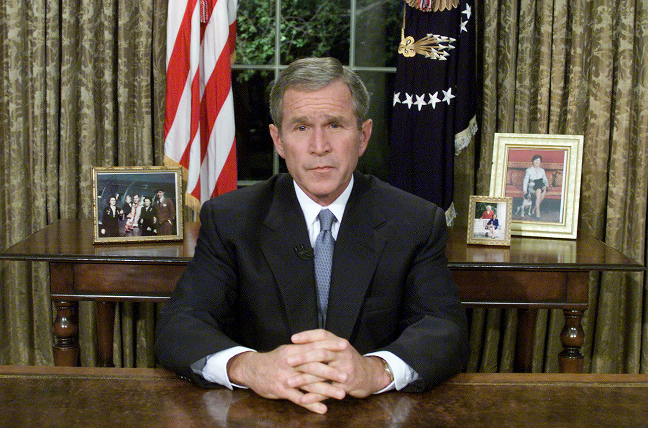 394274 06: (US NEWS, NEWSWEEK, GERMANY OUT) US President George W. Bush sits at his desk in the Oval Office after addressing the nation about terrorist attacks on New York and Washington, DC September11, 2001 in Washington, DC.   (Photo by Mark Wilson