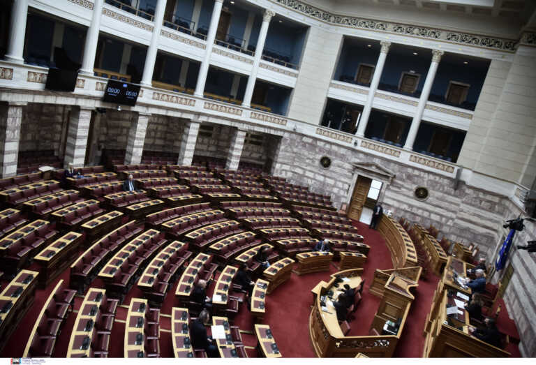 Βουλή: Live η συζήτηση του νομοσχεδίου για την ΕΥΠ