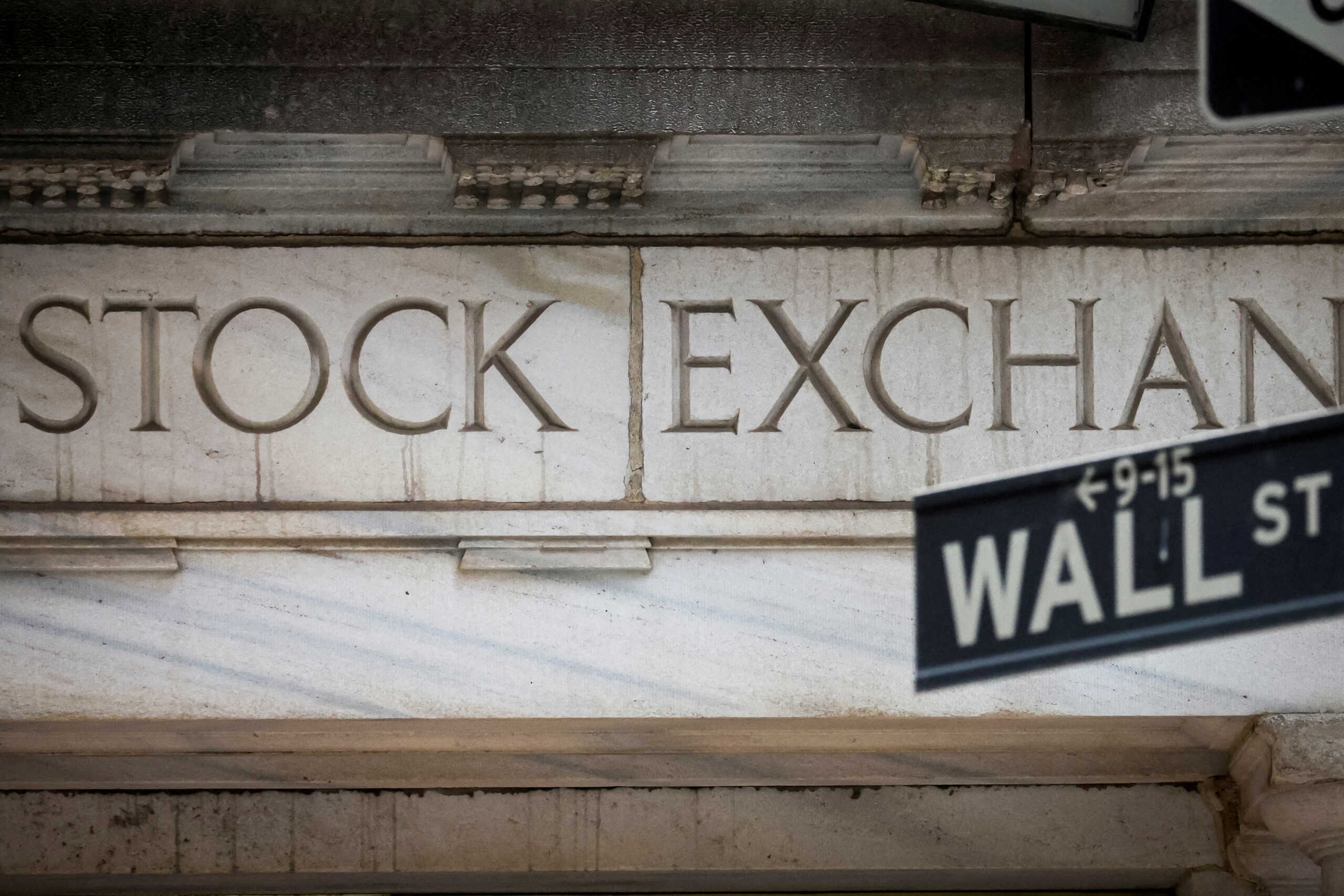 ΗΠΑ – Χρηματιστήριο: Η Wall Street κλείνει με πτώση το 2022 – Η χειρότερη χρονιά από το 2008